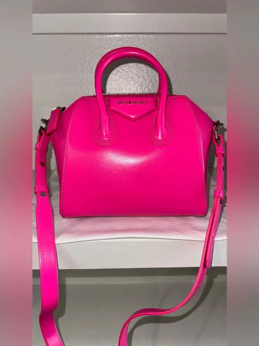 New Givenchy Antigona Mini Leather Satchel Bag - Shocking Pink